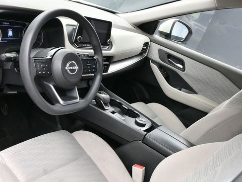 Used 2023 Nissan Rogue SV image 11