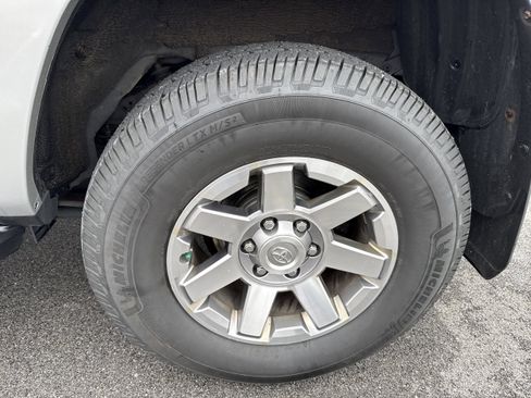 Used 2016 Toyota 4Runner Trail Premium AWD/4WD image 10