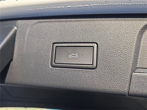 New 2026 Volkswagen Atlas SE image 29