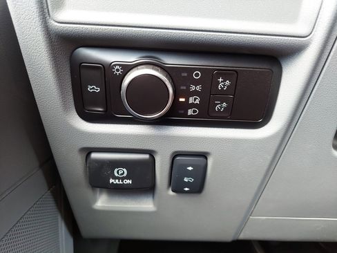 Used 2025 Ford F150 Lightning XLT w/ Max Trailer Tow Package image 33