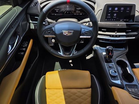 Used 2026 Cadillac CT4 V Blackwing w/ Driver Assist Package RWD image 13