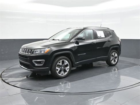 Used 2021 Jeep Compass Limited image 34