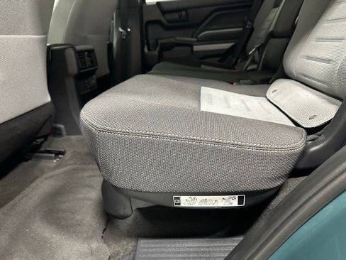 Used 2025 Toyota 4Runner TRD Off-Road image 38