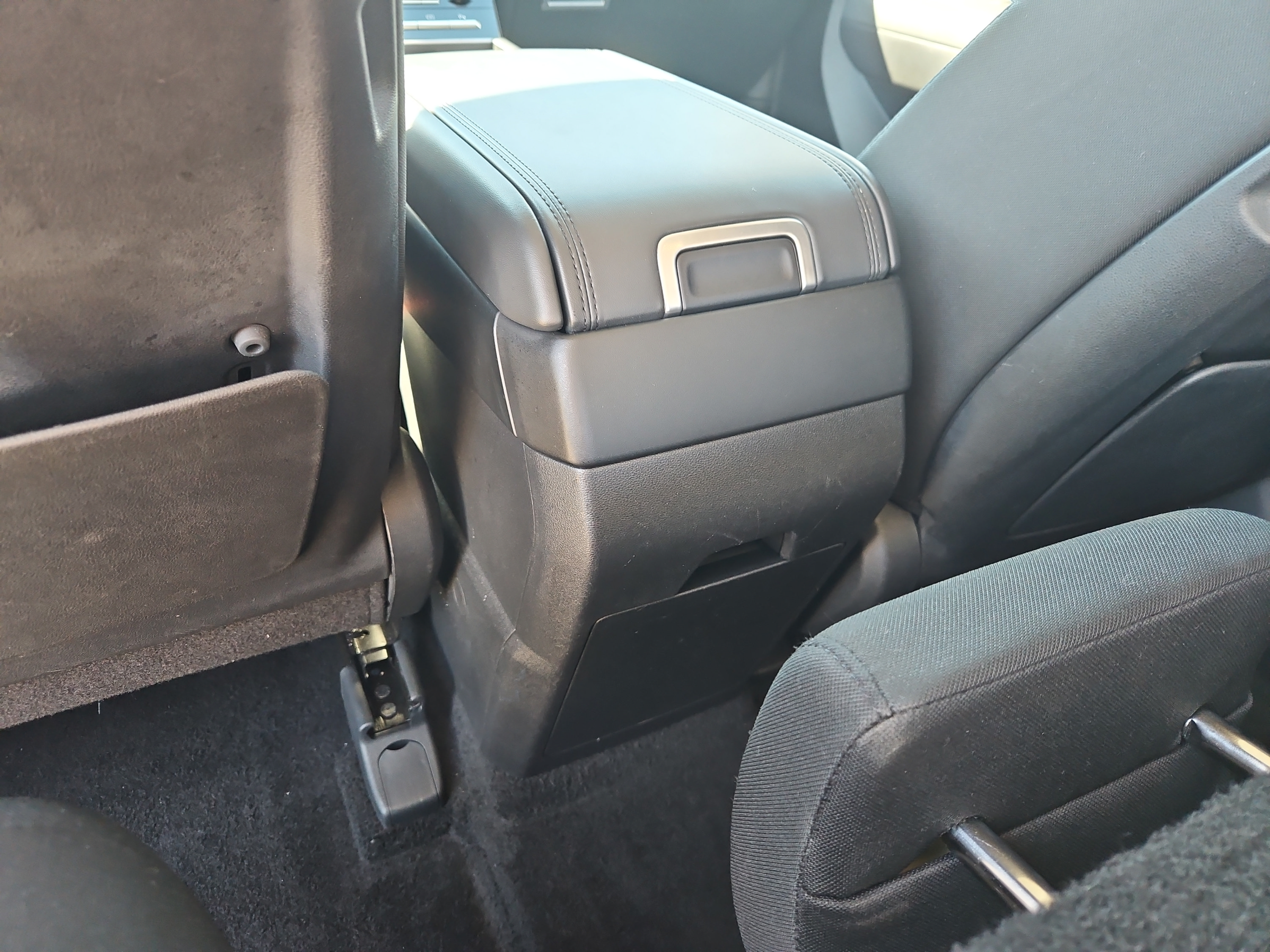 Used 2024 Hyundai Santa Fe SE FWD image 14