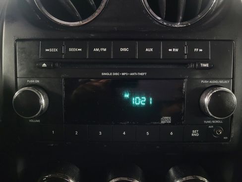 Used 2015 Jeep Patriot Sport image 25