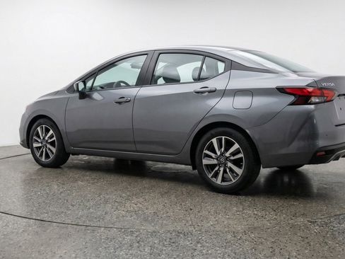 Used 2025 Nissan Versa SV FWD image 5