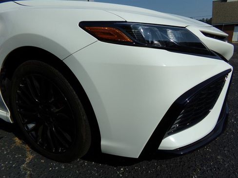 Used 2023 Toyota Camry SE image 10