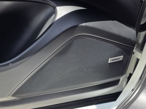 Certified 2023 Porsche Cayenne Coupe AWD/4WD image 24