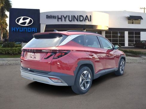 Used 2025 Hyundai Tucson SEL FWD image 6