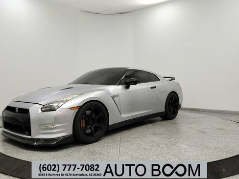 Used 2010 Nissan GT-R Premium AWD/4WD image 1