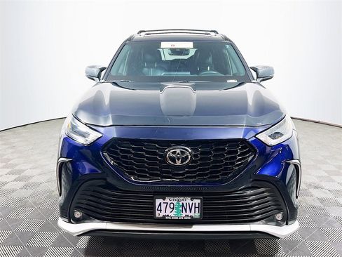Certified 2022 Toyota Highlander XSE image 3