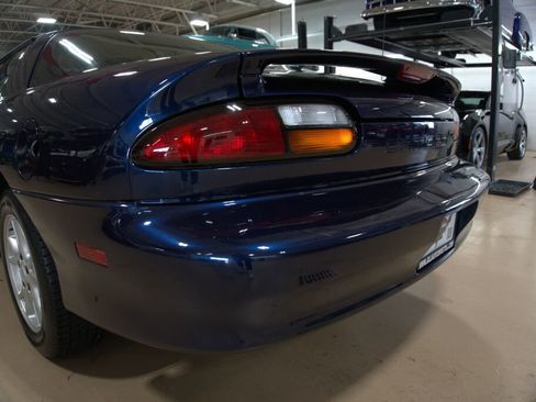Used 2001 Chevrolet Camaro LT w/ Preferred Equipment Group 1 image 18