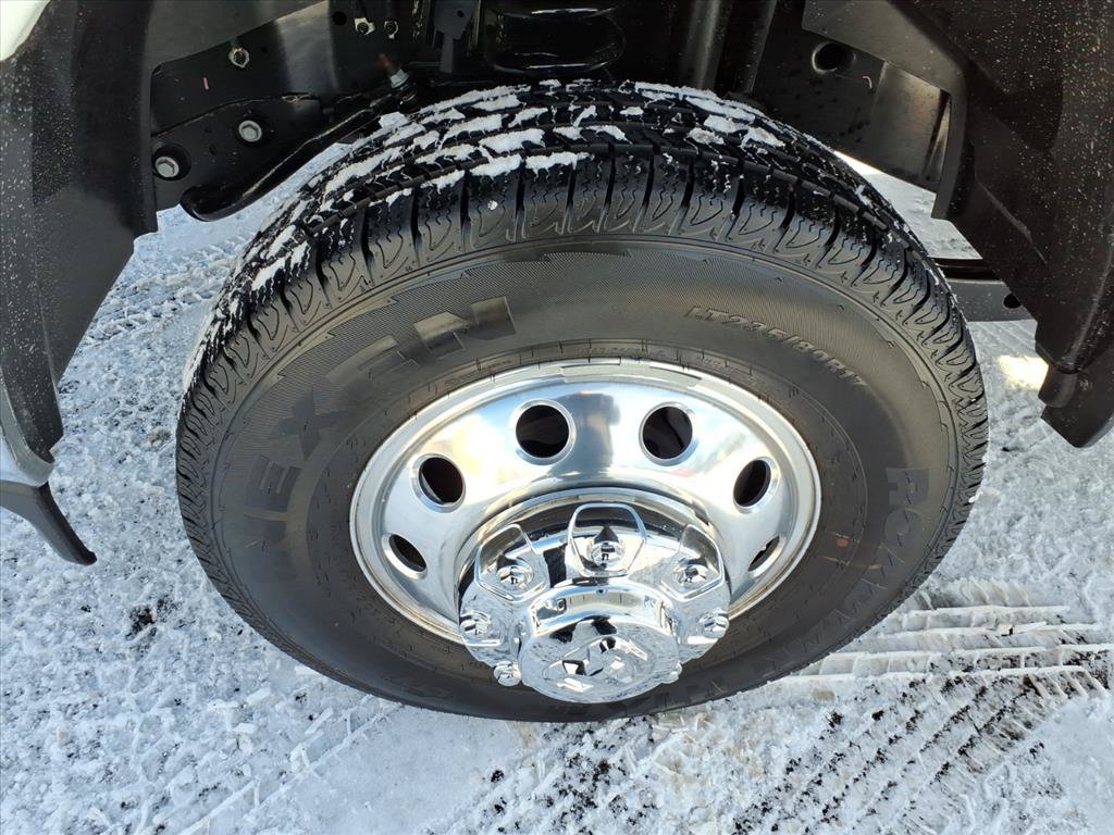 Used 2026 RAM 3500 Tradesman w/ Chrome Appearance Group AWD/4WD image 11