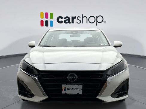 Used 2023 Nissan Altima 2.5 SV AWD/4WD image 8