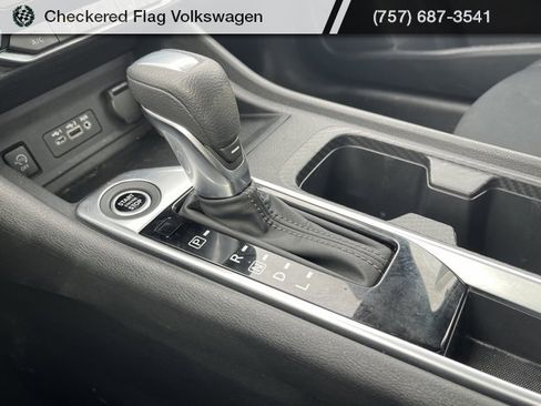 Used 2024 Nissan Sentra SV image 40