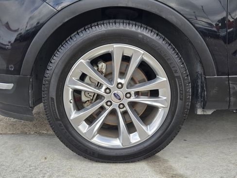 Certified 2018 Ford Explorer Limited w/ Equipment Group 301A image 7