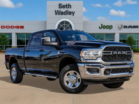Used 2024 RAM 2500 Tradesman w/ Chrome Appearance Group image 1