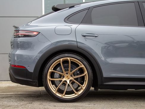 Used 2023 Porsche Cayenne Turbo GT AWD/4WD image 6