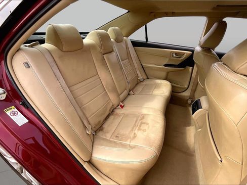 Used 2015 Toyota Camry XLE FWD image 18