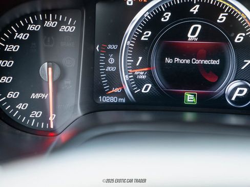 Used 2019 Chevrolet Corvette Stingray Coupe w/ Carbon Flash Badge Package image 28