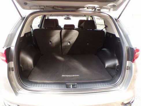 Used 2020 Kia Sportage LX image 7
