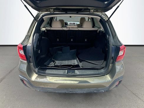 Used 2018 Subaru Outback 2.5i Premium AWD/4WD image 24