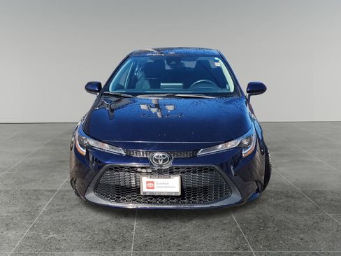Certified 2022 Toyota Corolla LE image 2