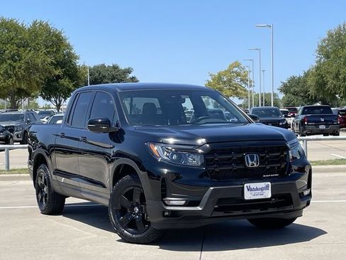 Used 2025 Honda Ridgeline Black Edition image 2