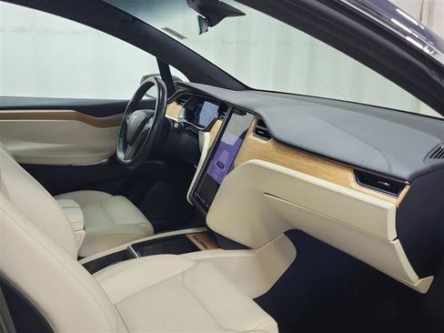 Used 2020 Tesla Model X Long Range AWD/4WD image 9