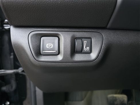 Used 2023 GMC Acadia SLT w/ Preferred Package image 28