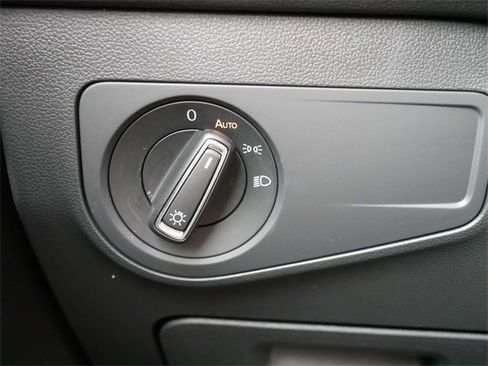 Certified 2024 Volkswagen Tiguan SE R-Line image 24