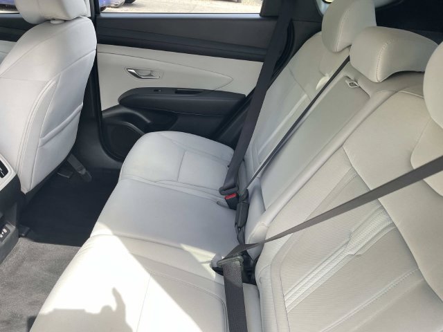Used 2025 Hyundai Tucson SEL FWD image 17