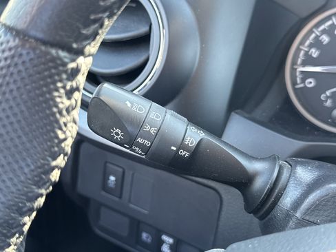 Used 2023 Toyota Tacoma TRD Sport image 16