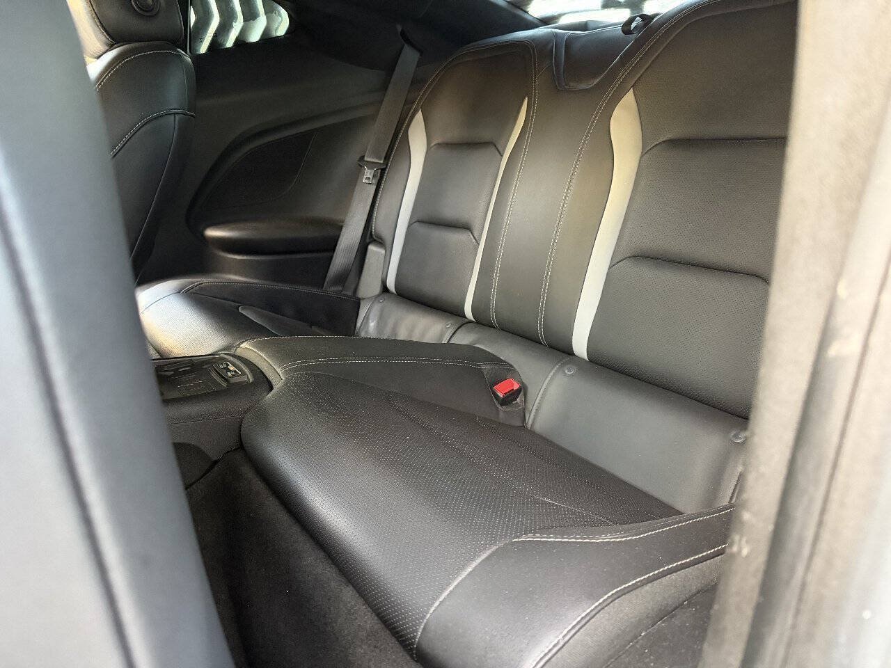 Used 2018 Chevrolet Camaro SS RWD image 14