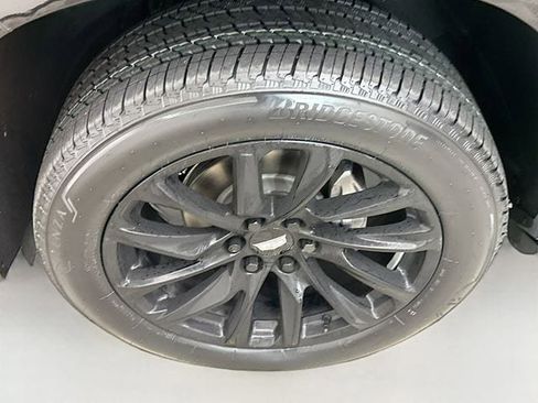 Used 2023 Cadillac Escalade ESV Sport Platinum w/ LPO, ONYX Package image 21