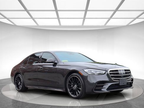 Used 2023 Mercedes-Benz S 500 4MATIC image 3
