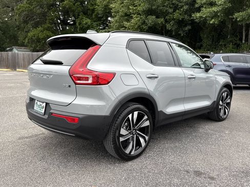 Used 2024 Volvo XC40 B5 Plus w/ Protection Package Premier AWD/4WD image 5