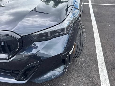 Used 2026 BMW i5 eDrive40 w/ M Sport Package AWD/4WD image 11