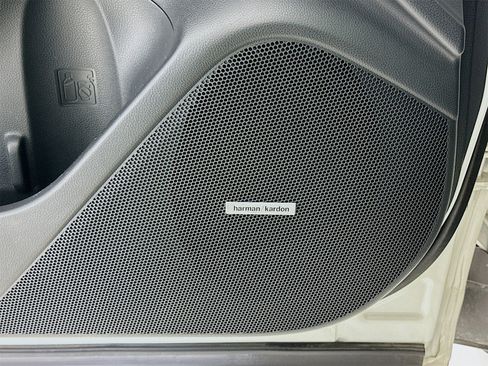 Used 2019 Subaru Forester Limited w/ Popular Package #3 image 20