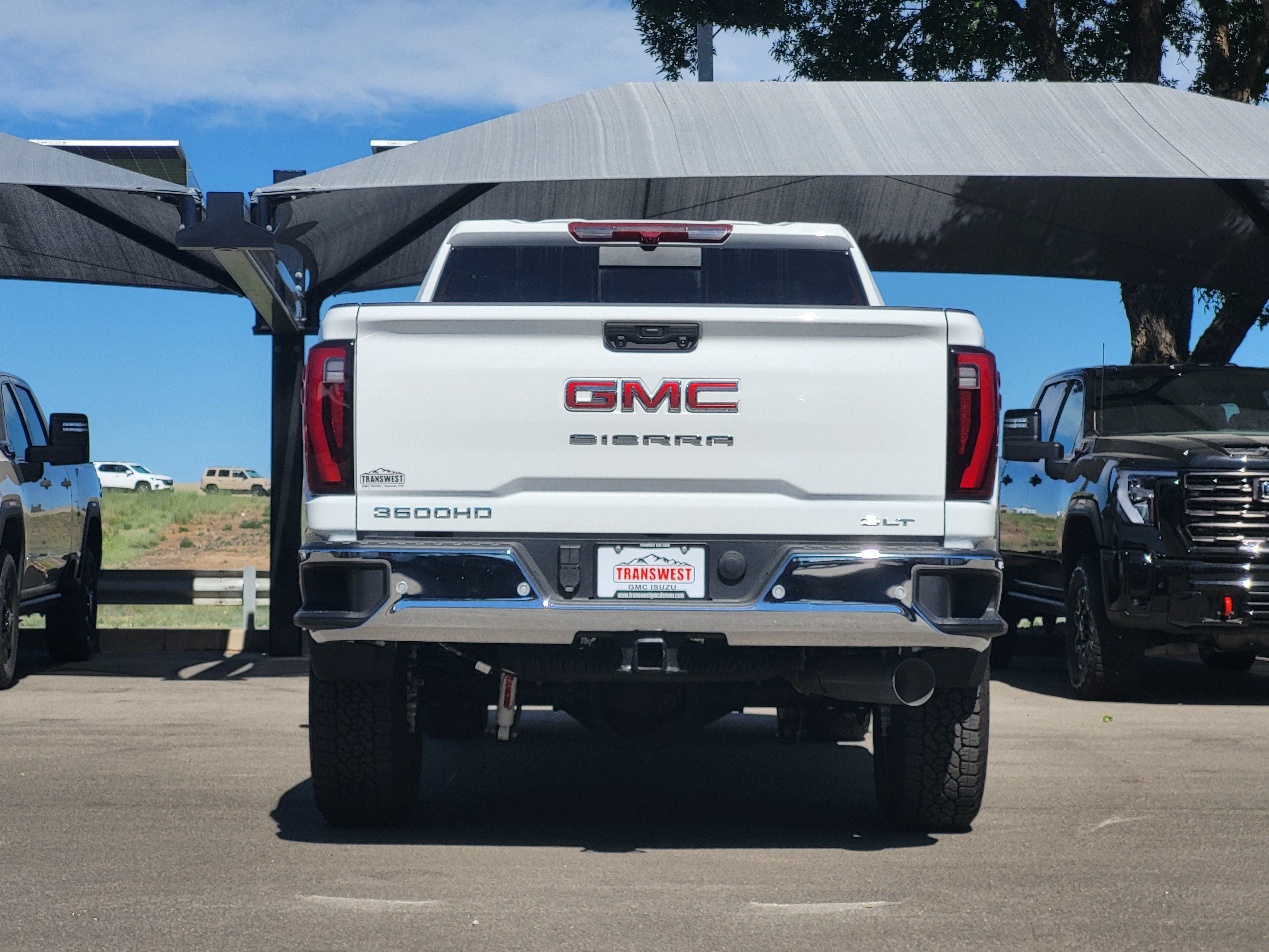 Used 2026 GMC Sierra 3500 SLT w/ SLT Premium Package AWD/4WD image 6