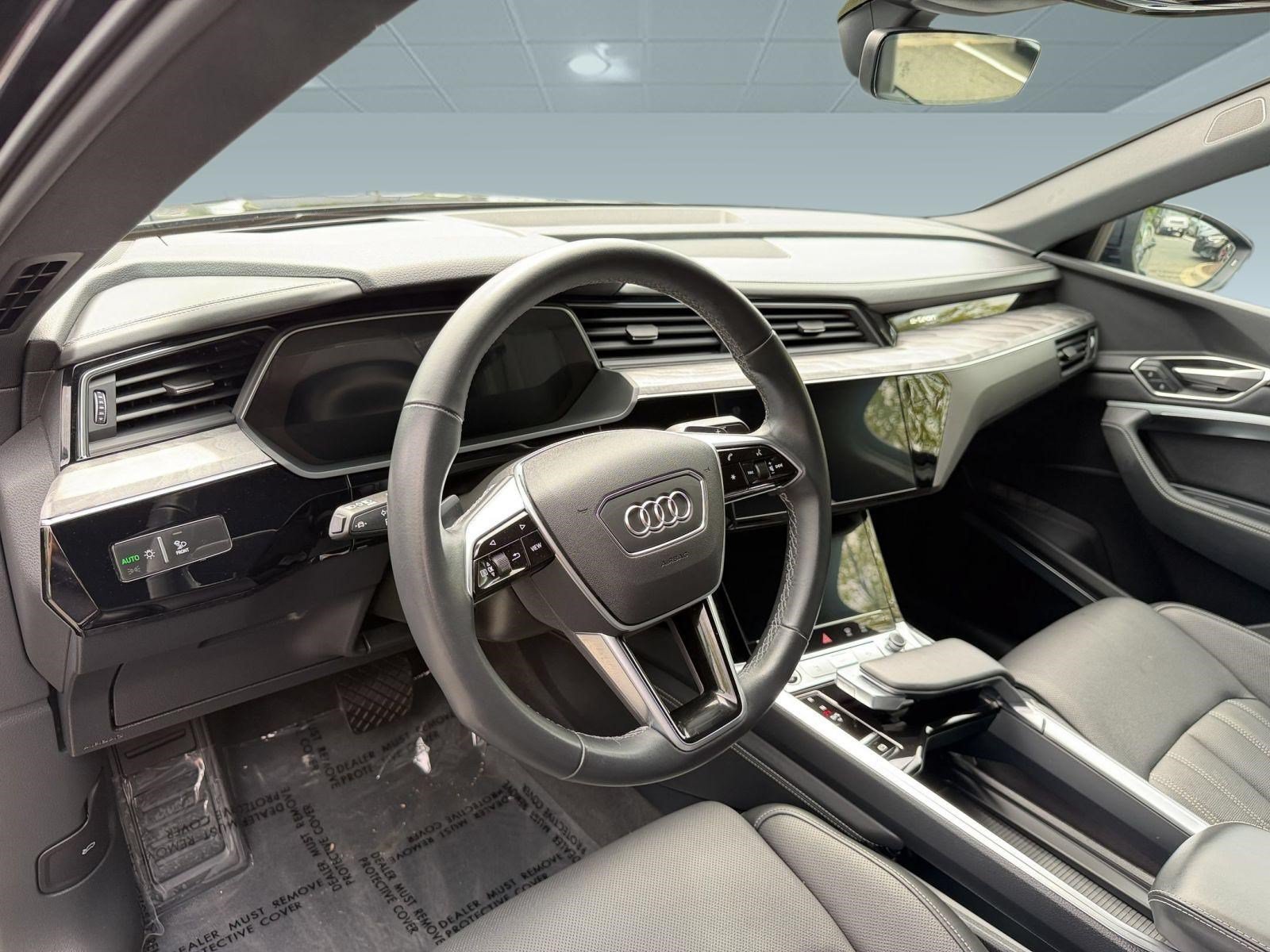 Certified 2024 Audi Q8 e-tron Prestige w/ Prestige Package AWD/4WD image 4