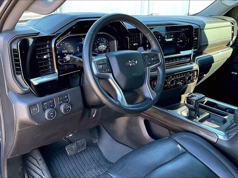 Used 2023 Chevrolet Silverado 1500 RST image 16