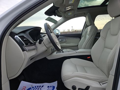 Certified 2023 Volvo XC90 B6 Plus image 13