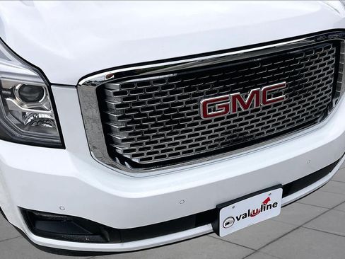 Used 2017 GMC Yukon Denali w/ Open Road Package RWD image 31