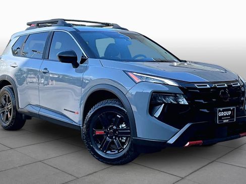 Certified 2026 Nissan Rogue SV AWD/4WD image 3