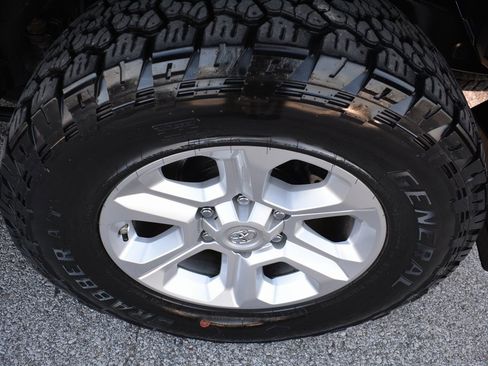 Used 2020 Toyota 4Runner SR5 Premium w/ Moonroof Package image 25