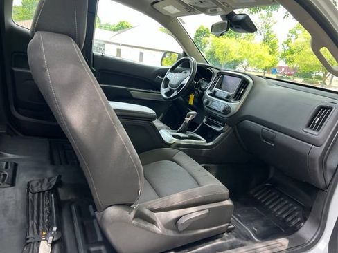 Used 2022 Chevrolet Colorado LT w/ Fleet Safety Package RWD image 15