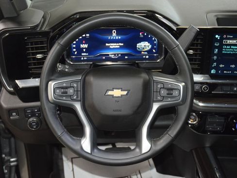 Used 2025 Chevrolet Silverado 2500 LT w/ All Star Edition image 31