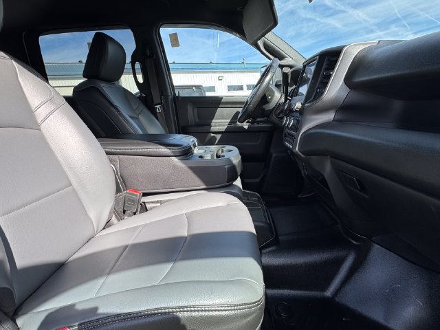 Used 2022 RAM 2500 Tradesman w/ Chrome Appearance Group AWD/4WD image 5