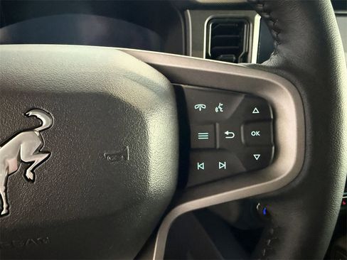 New 2025 Ford Bronco Badlands image 24